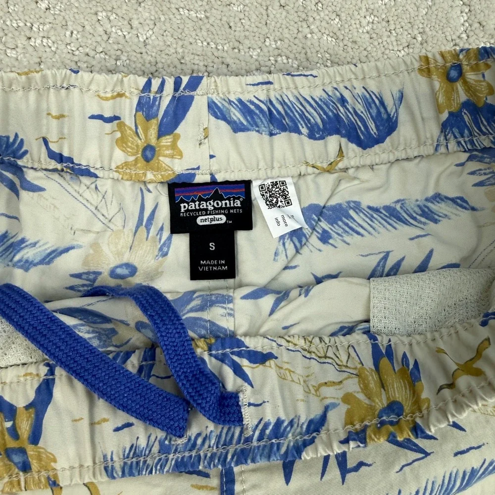 Patagonia Barely Baggies Shorts‎ Womens Small White Floral 2.5